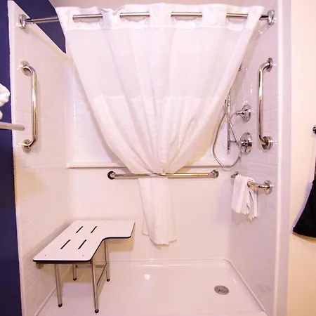 Quality Inn & Suites Georgetown - Seaford-2