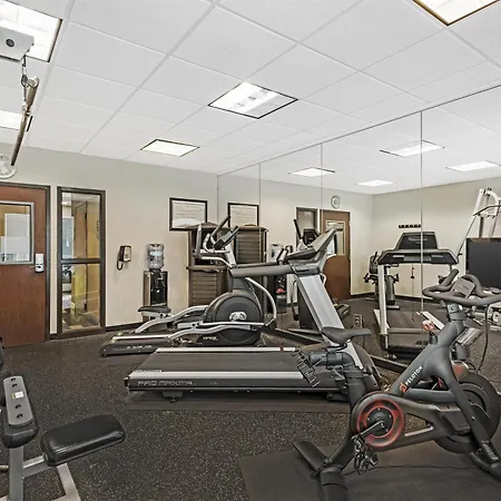 Best Western Plus Chain Of Lakes Inn & Suites-3