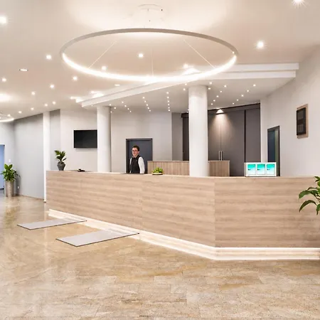 H+ Hotel Stuttgart Herrenberg-2