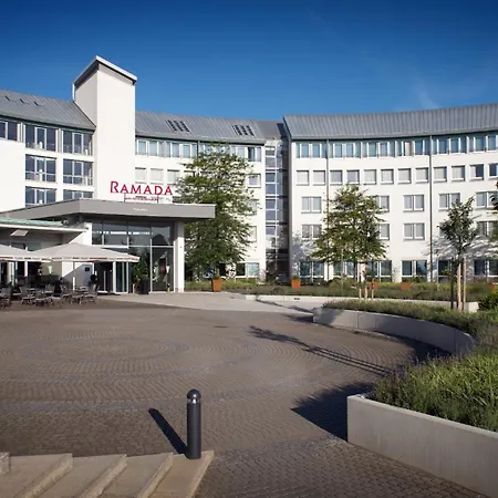 Ramada By Wyndham Dresden-2