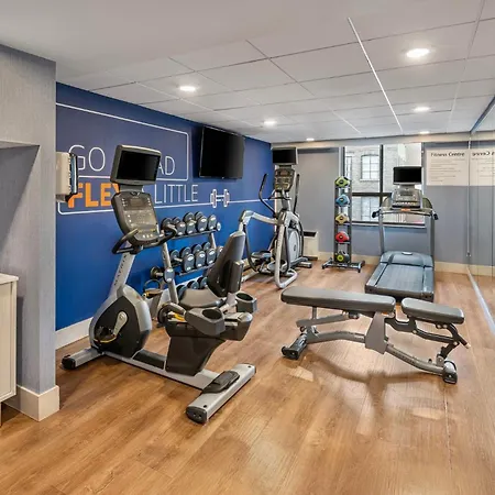 Holiday Inn Express Toronto Downtown By Ihg-3
