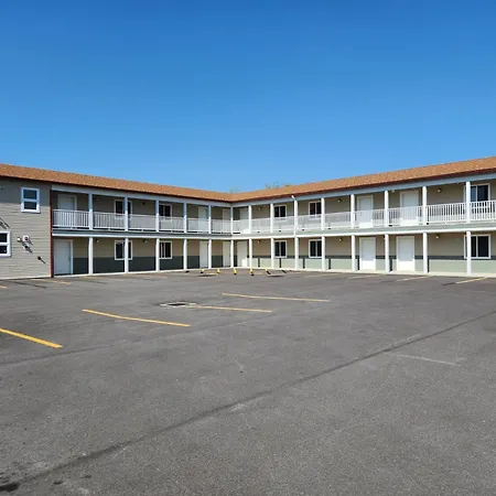 Driftwood Motel-2