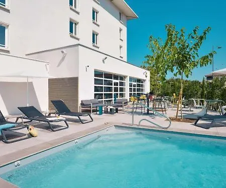 ibis Styles Lyon Meyzieu Stadium-3