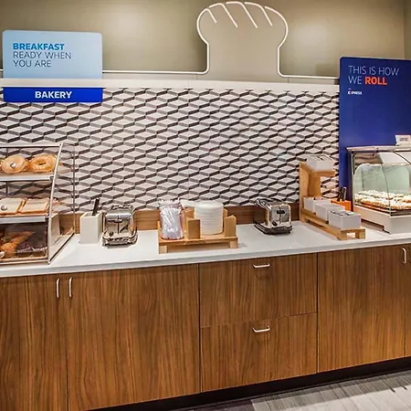 Holiday Inn Express Charleston Us Highway 17 & I-526 By Ihg-3