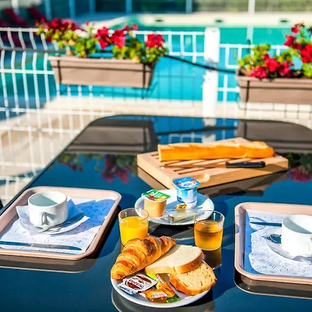 Ibis Budget Hyères-3