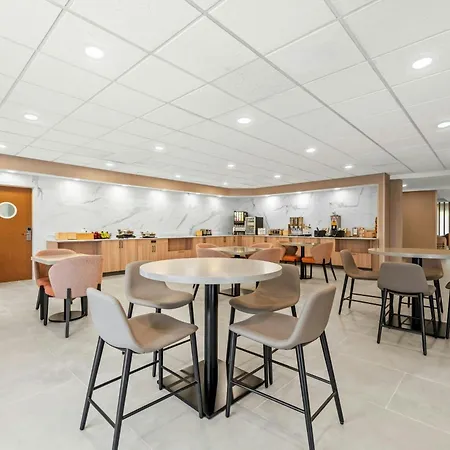 Fairfield Inn And Suites By Marriott Gadsden-2