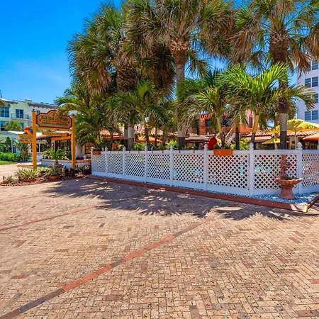 Blue Seas Courtyard-3