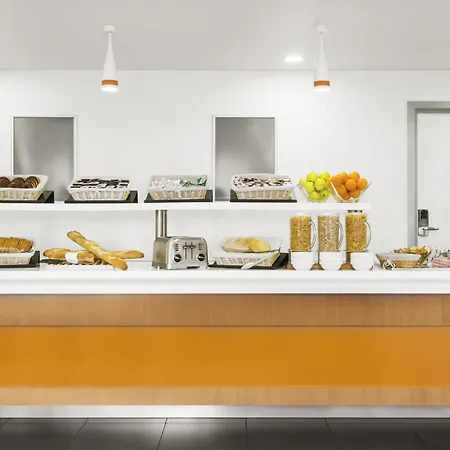Ibis Budget Brugge Centrum Station-2