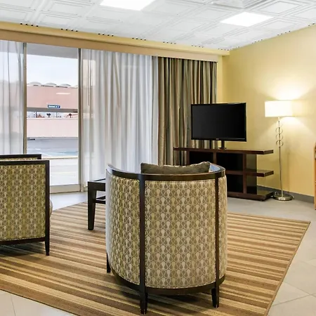Quality Inn & Suites Charleston - Civic Center-3