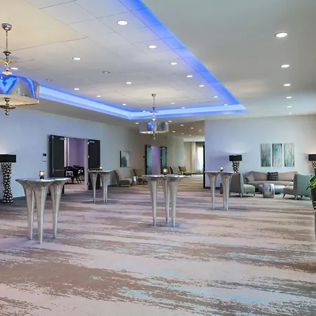 Courtyard By Marriott Dallas Carrollton And Carrollton Conference Center-3
