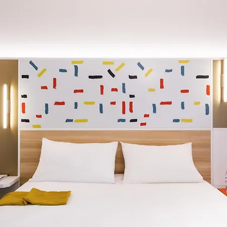 ibis Styles Guyancourt Versailles-3