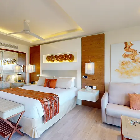 Royalton Bavaro, An Autograph Collection All-Inclusive Resort & Casino-2