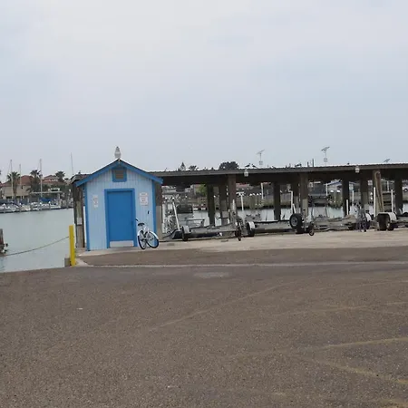 White Sands Inn, Marina, Bar & Grill-2