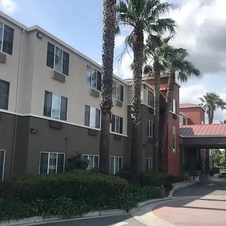 Holiday Inn Express & Suites Tracy By Ihg-3