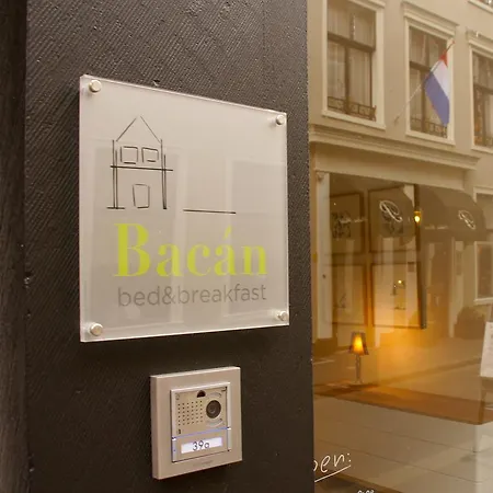 Bacan Bed & Breakfast-2