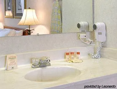 Elkins Inn And Suites-3