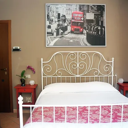 Alexander Rooms-2