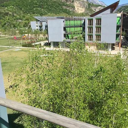 Komodo Short Stay Apartments-3