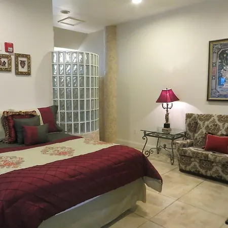 Pearl Of The Sea Luxury Bed & Breakfast-3
