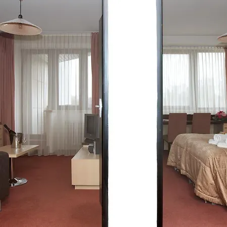 Hotel Expo-3