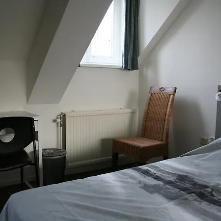 Thorn B&B-3