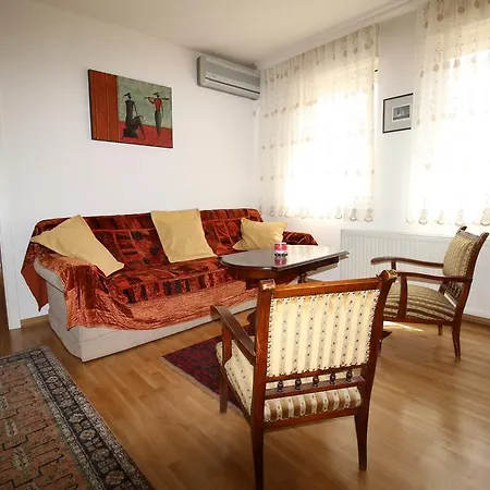 Hotel Admiral Arena Garni-3