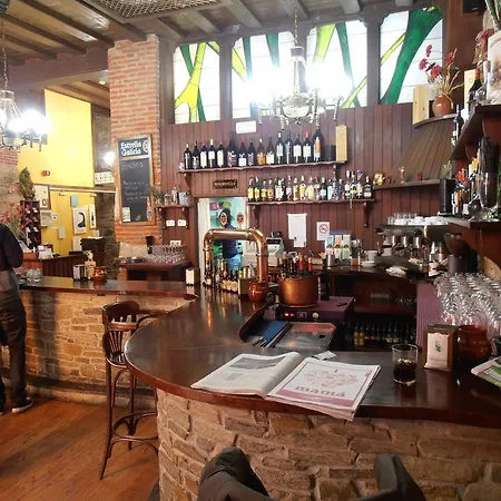 Hostal Virgen De La Encina-3