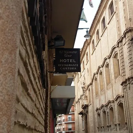 Hotel Mesón El Número Uno-3