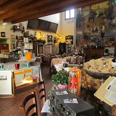 Ristorante Alloggio Ostello Amolara-3