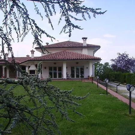 Villa Linda Bed And Breakfast-3