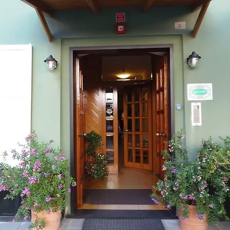 Hotel Italia-2