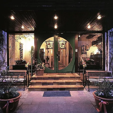 Hotel Helvetia Garni-2