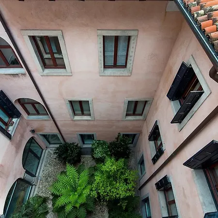 Mercatovecchio Luxury Suites-3