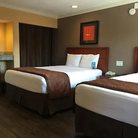 Travelodge By Wyndham El Cajon-2