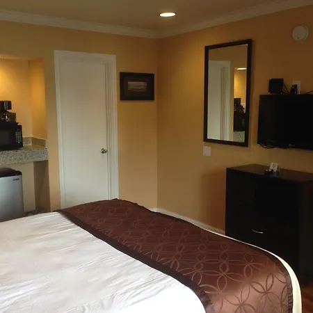 Travelodge By Wyndham El Cajon-3