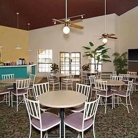 Clarion Suites Yuma-2