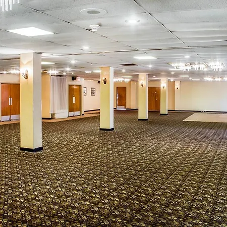 Rodeway Inn & Conference Center Sioux City-3