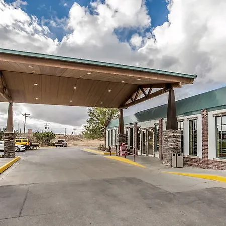 Econo Lodge-3