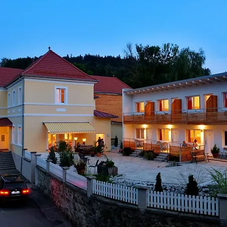 Hotel Garni Pension Gambrinus-2