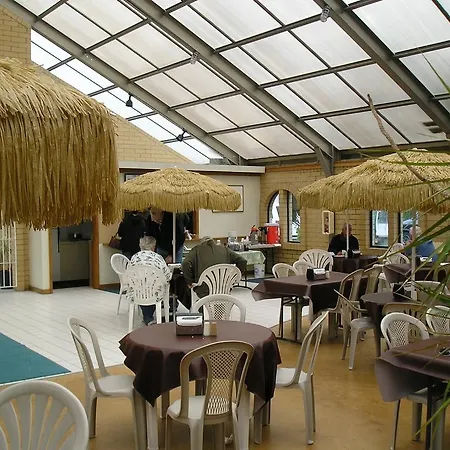Seaside Camping Resort Studio Cabin 3-3