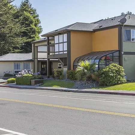 Days Inn & Suites By Wyndham Arcata-3