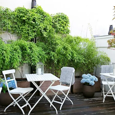 Bacan Bed & Breakfast-3