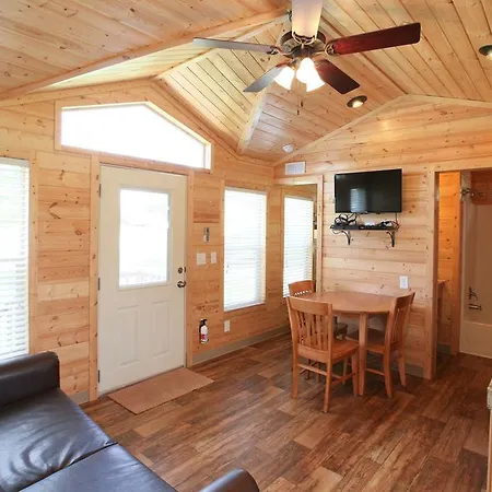 Lake Conroe Two-Bedroom Cabin 13-3