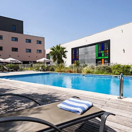 Holiday Inn Express Marseille Airport By Ihg-3