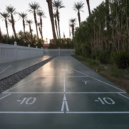 Palm Springs Camping Resort Cabin 3-3