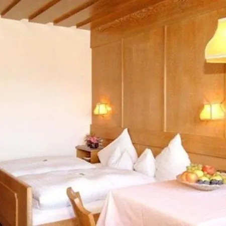 Pension Landhaus Buchenhain-3