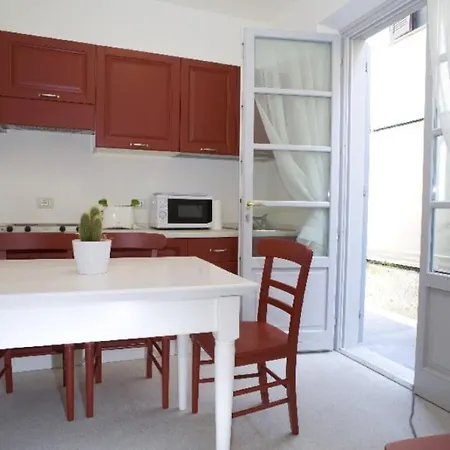 LIù B&B-3