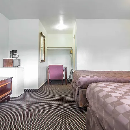 Rodeway Inn & Suites Pendleton-3