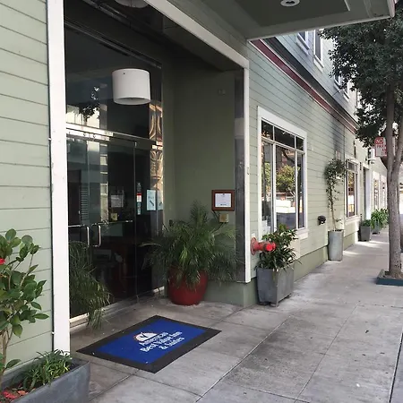 Americas Best Value Inn & Suites - Soma-3