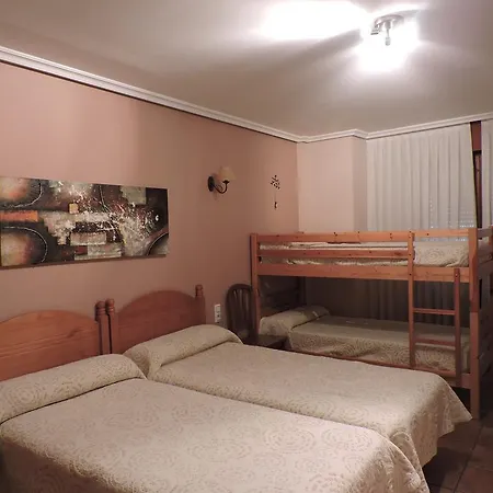 Hostal Villa de Navarrete-2